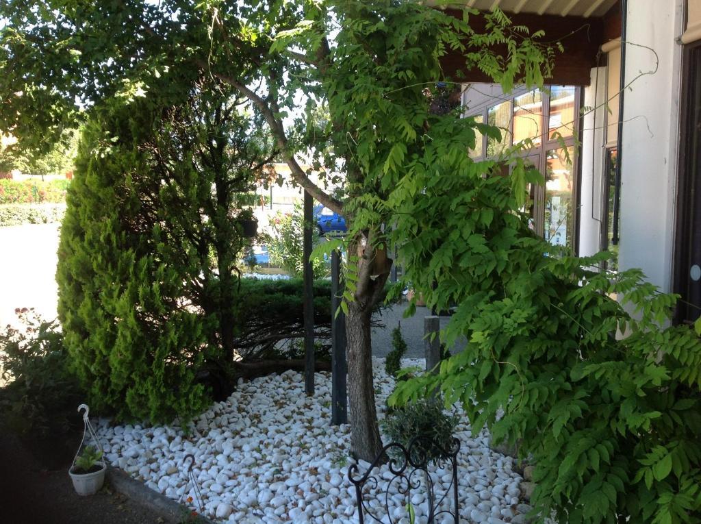 Ibis Budget Saint Christol Les Ales Exterior photo